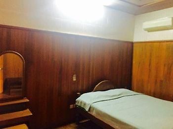 May Kha Lar Guest House Nyaung-U Экстерьер фото